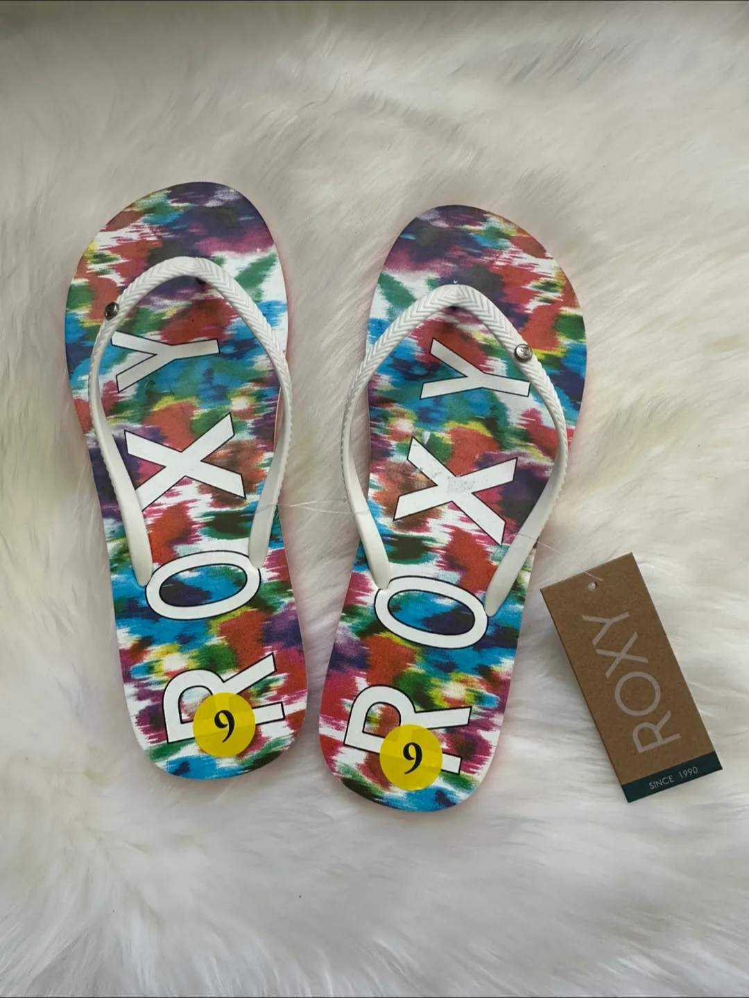 Roxy "Guppy" Flip Flops - Size 9 thumbnail