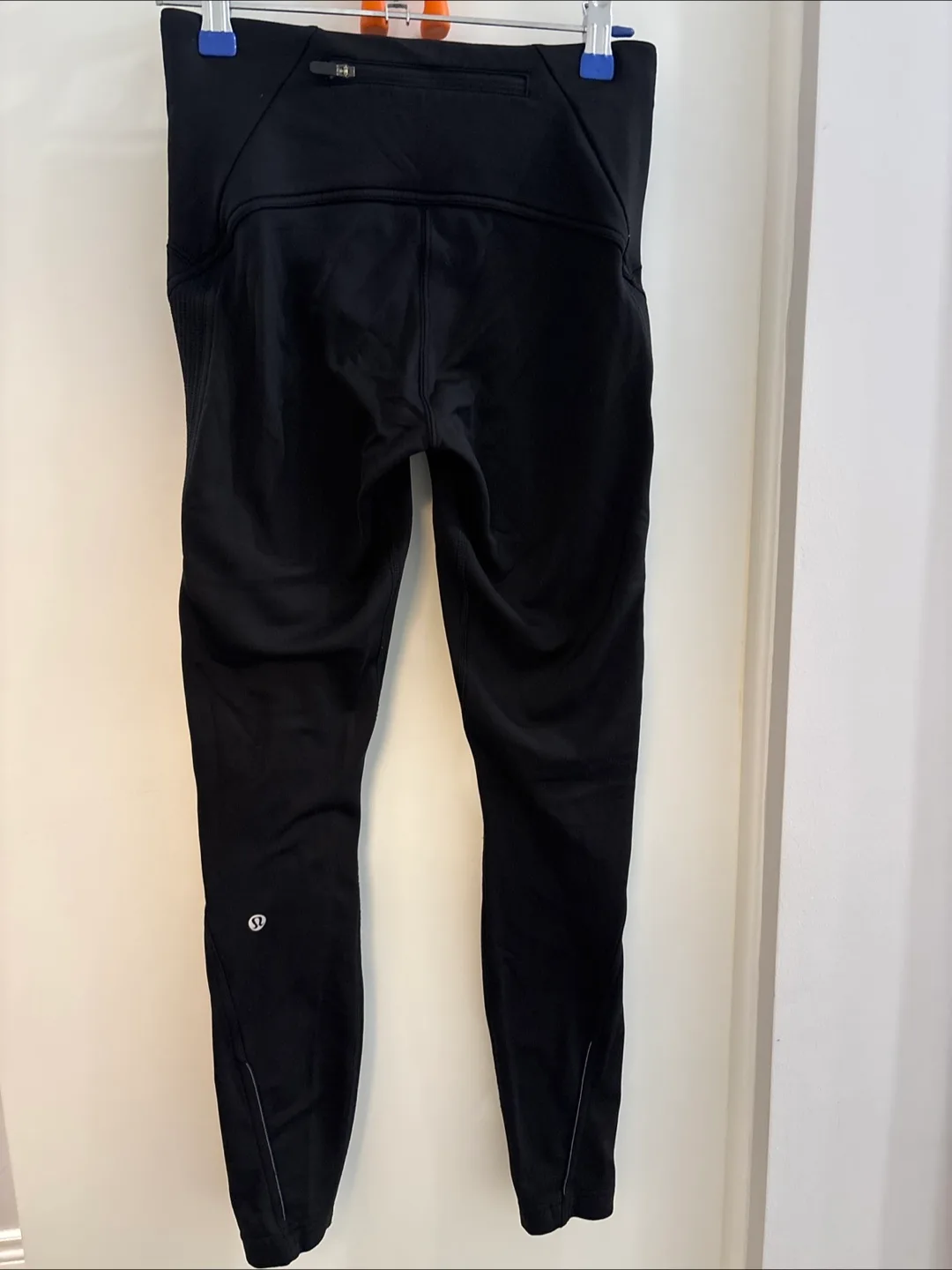 Lululemon Black Leggings - size 4🧡 image indicator(2)