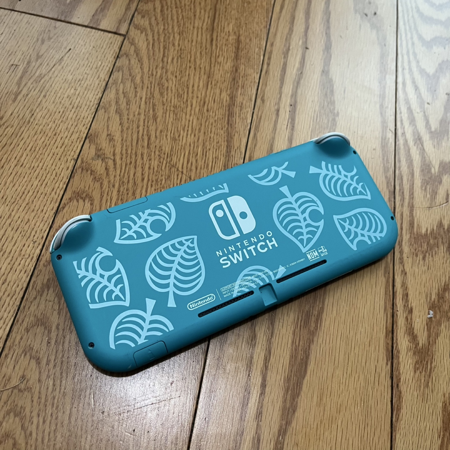 Nintendo Switch Lite Animal Crossing Edition - photo 2