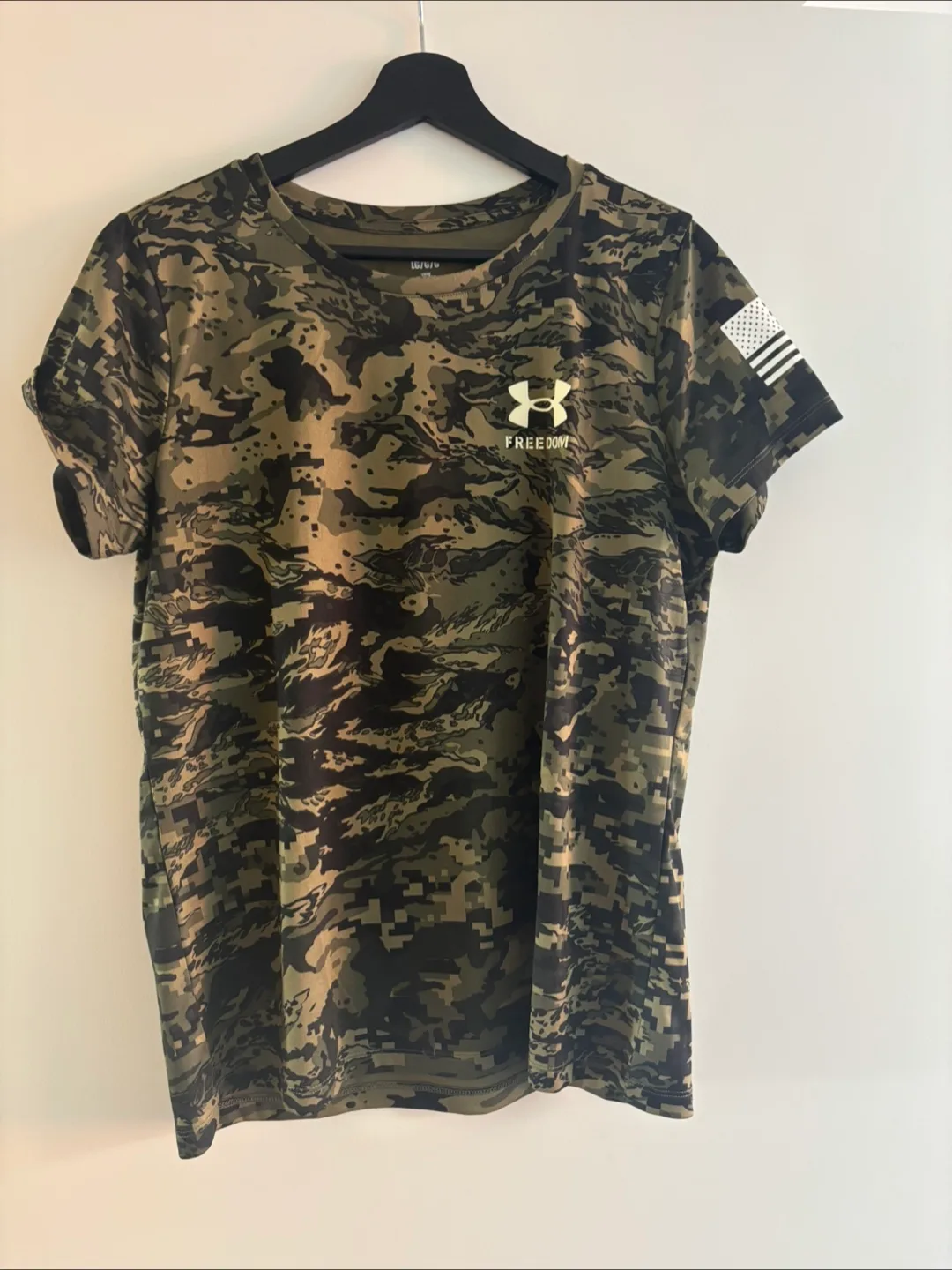 Under Armour Freedom Camo T-Shirt - Large thumbnail