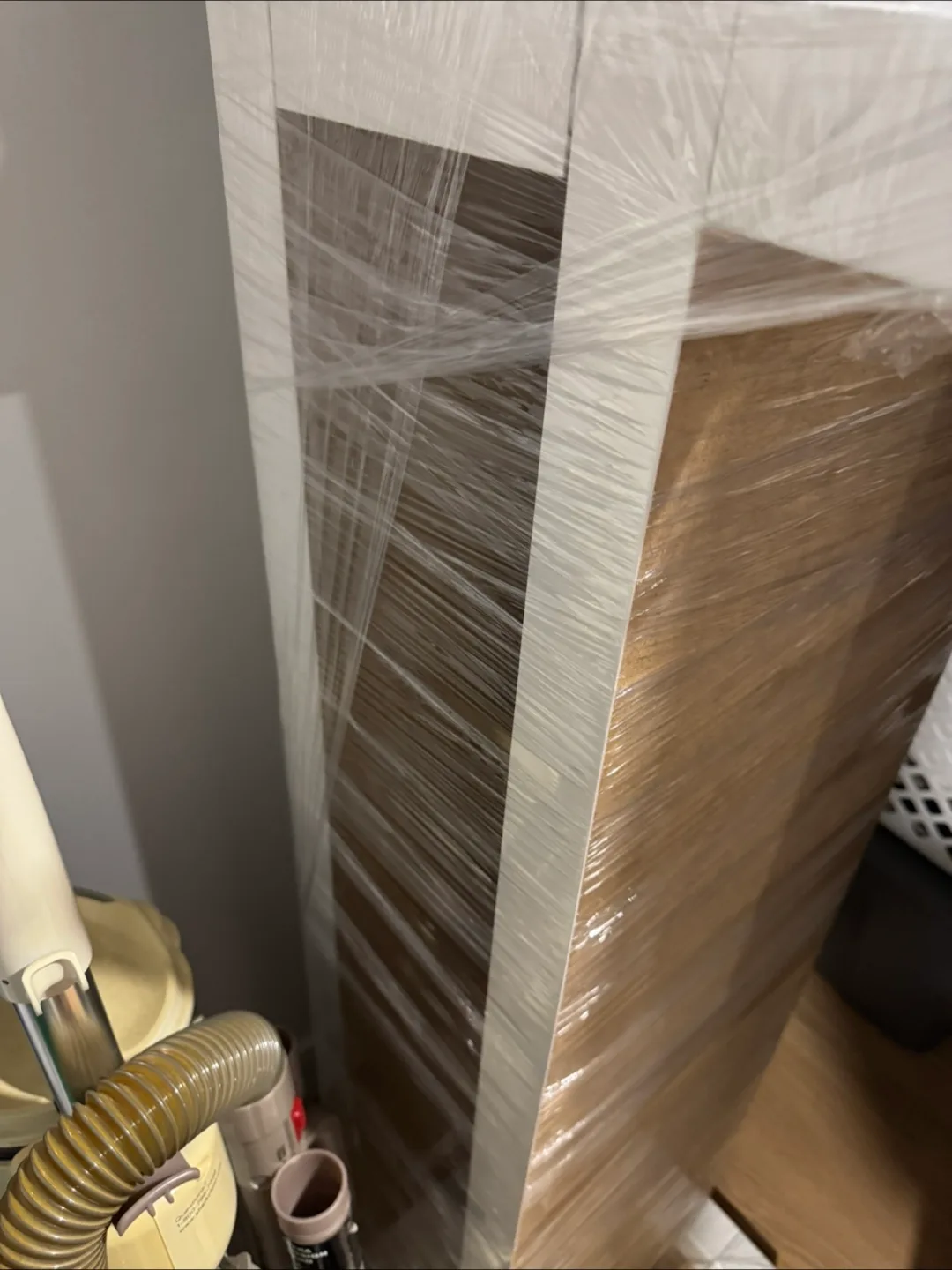 WHITE TV BENCH FROM IKEA image indicator(3)