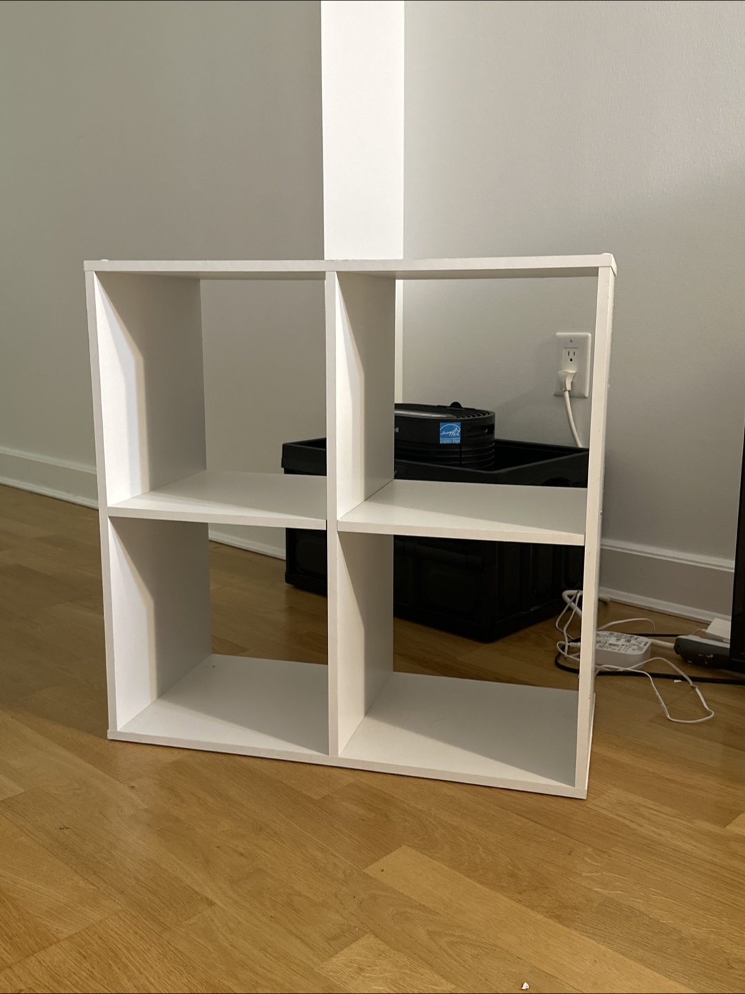 White 4-Cube Storage Organizer