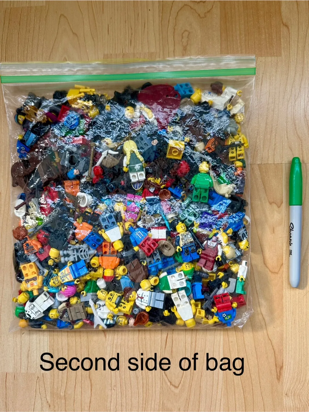 LEGO -> Bricks + Figures + Baseplates image indicator(5)