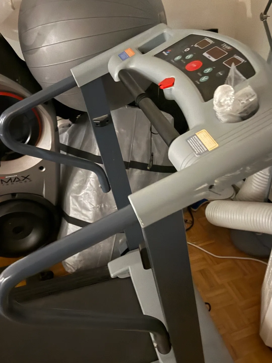 ‼️‼️Moving Sale ‼�️‼️TX400 Treadmill thumbnail