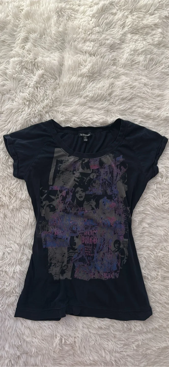 Vintage Le Chateau Graphic Tee - Size M thumbnail