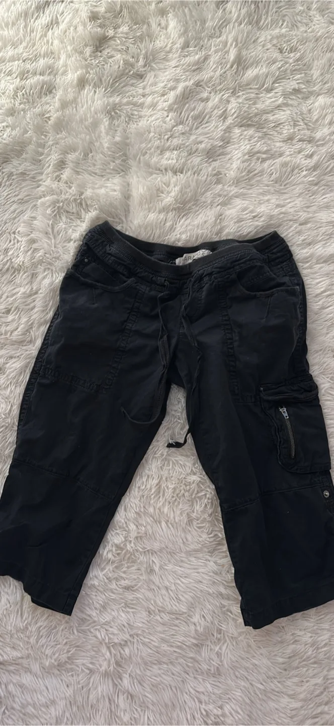 Garage Black Cargo Capri Pants - Size 5 thumbnail
