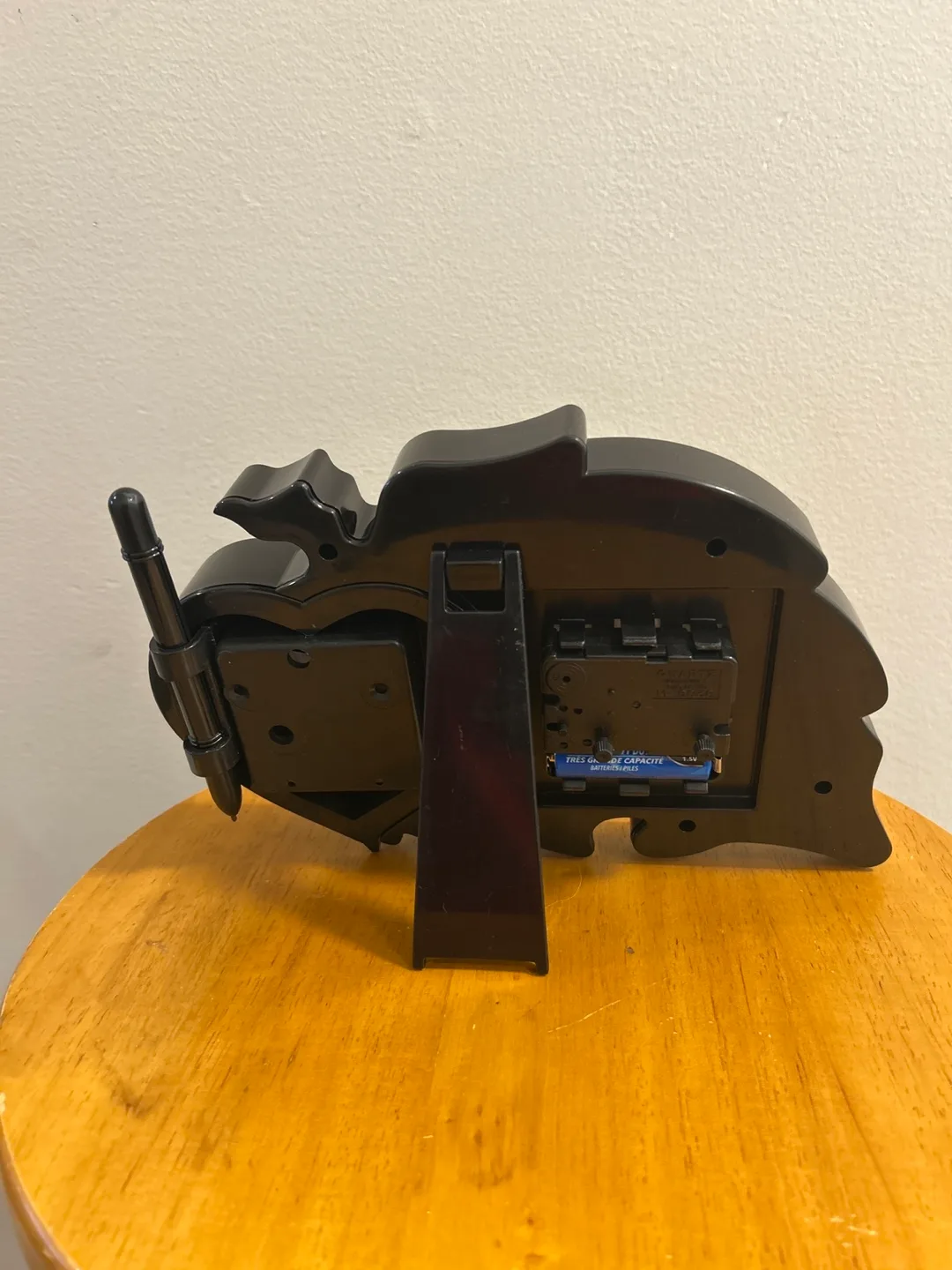 Carrier Novelty Clock with Pen Holder image indicator(2)