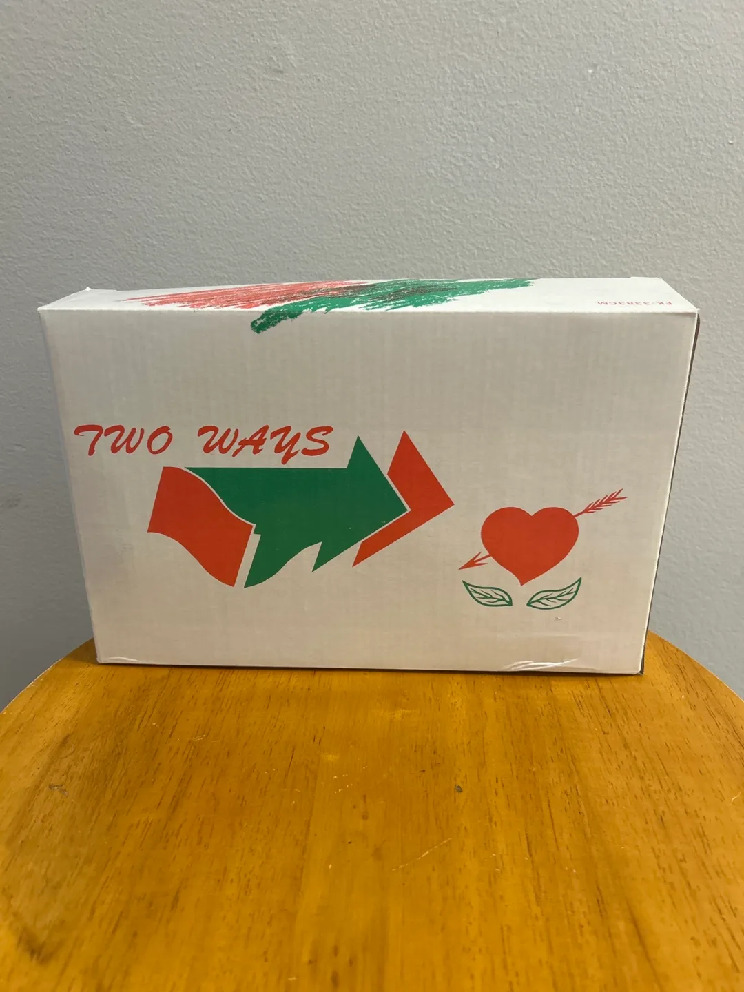 Carrier Novelty Clock with Pen Holder image indicator(7)