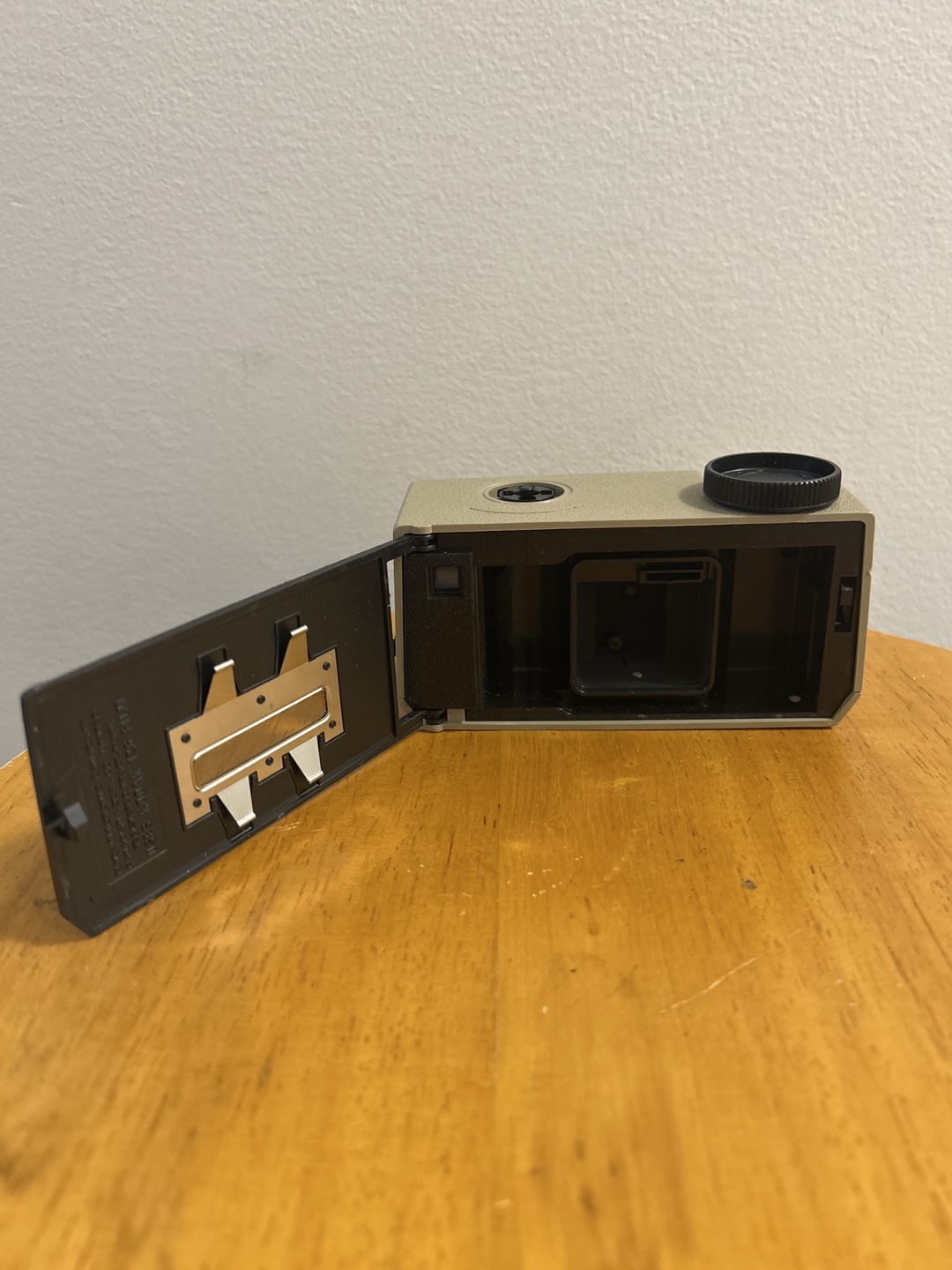 Kodak Hawkeye Instamatic II Camera - photo 3
