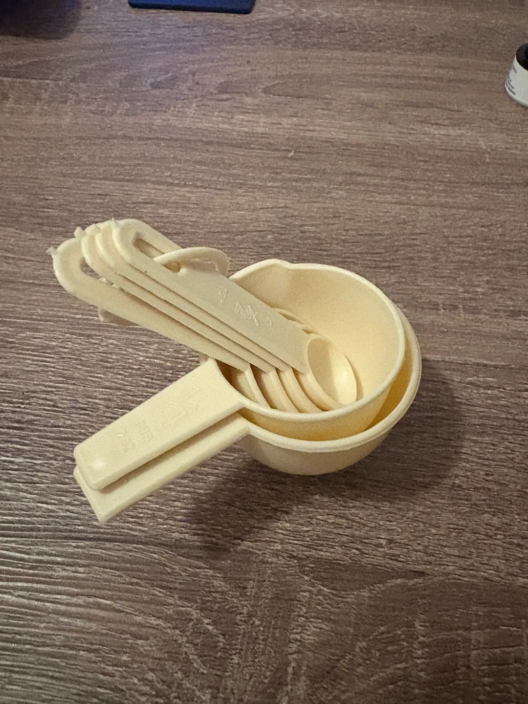 Measuring Cups and Spoons Set thumbnail