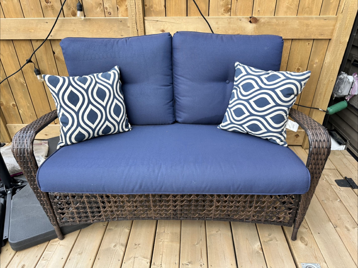 Patio Set - Loveseat, 2 Chairs, Table & Umbrella w/ stand - photo 4
