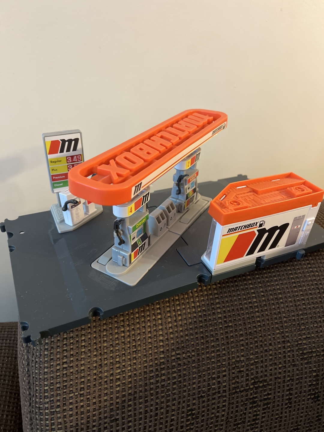 Matchbox Gas Station Playset - photo 3