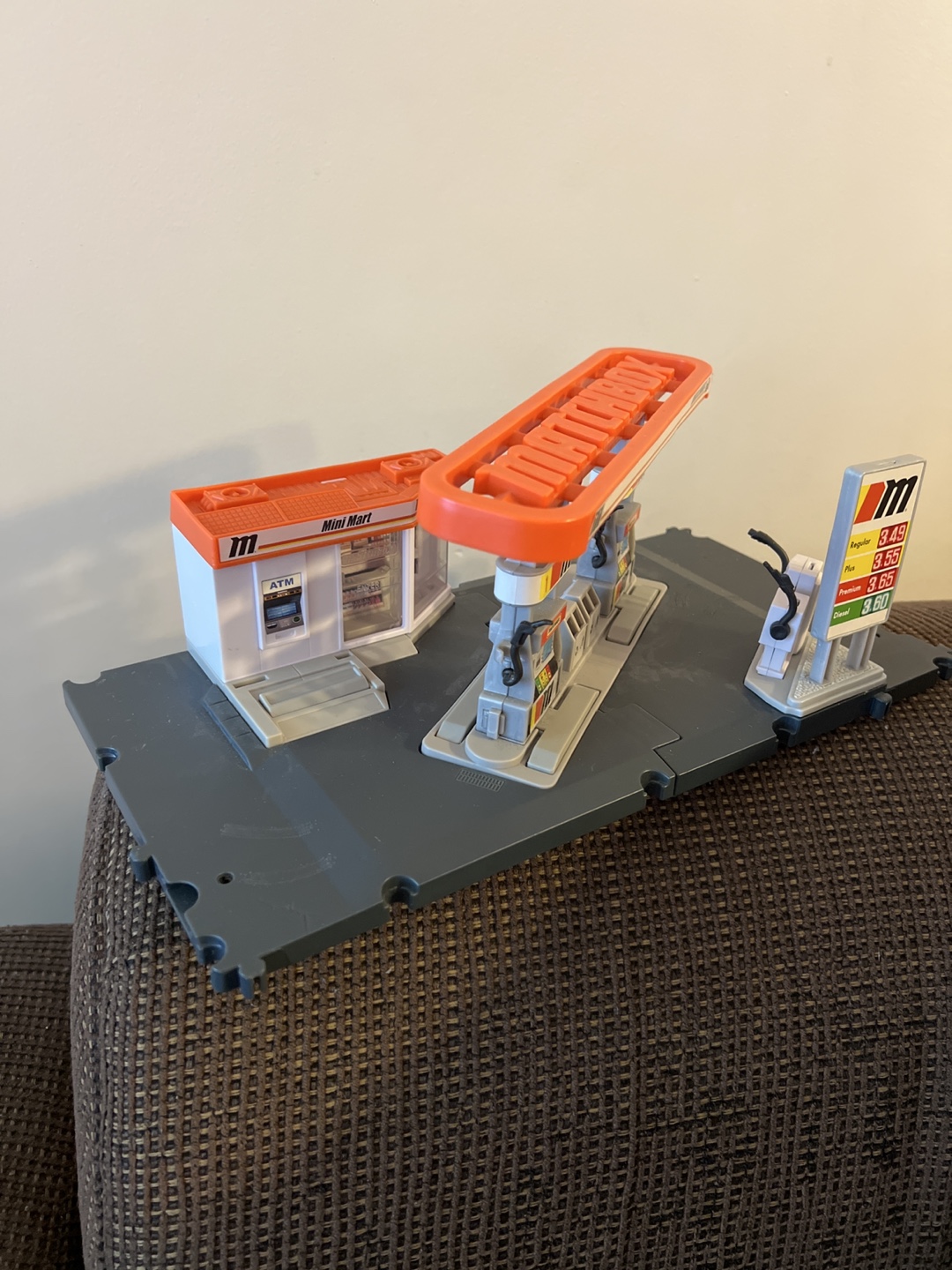 Matchbox Gas Station Playset - photo 2