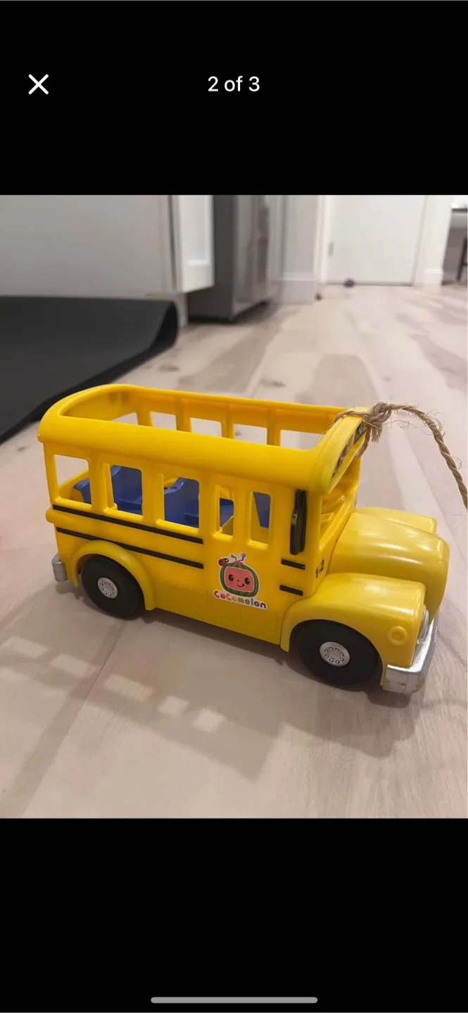 CoComelon musical Yellow School Bus Toy thumbnail
