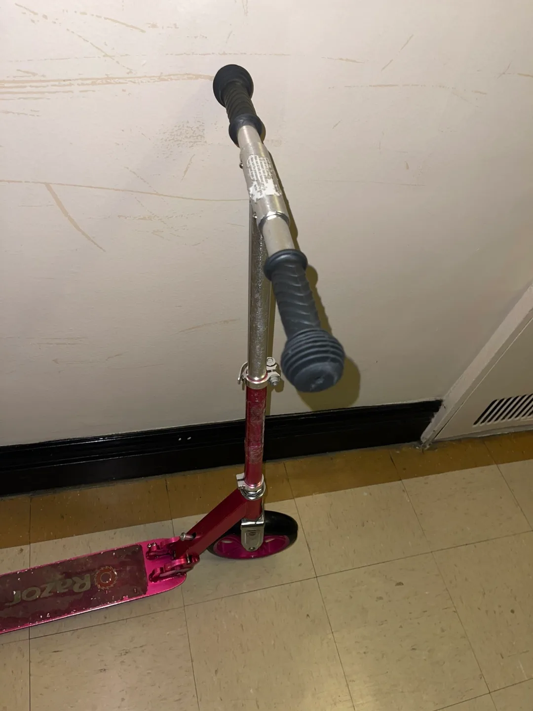 I am selling 3 scooters image indicator(5)