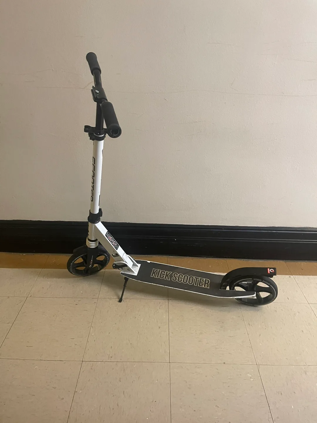 I am selling 3 scooters image indicator(3)