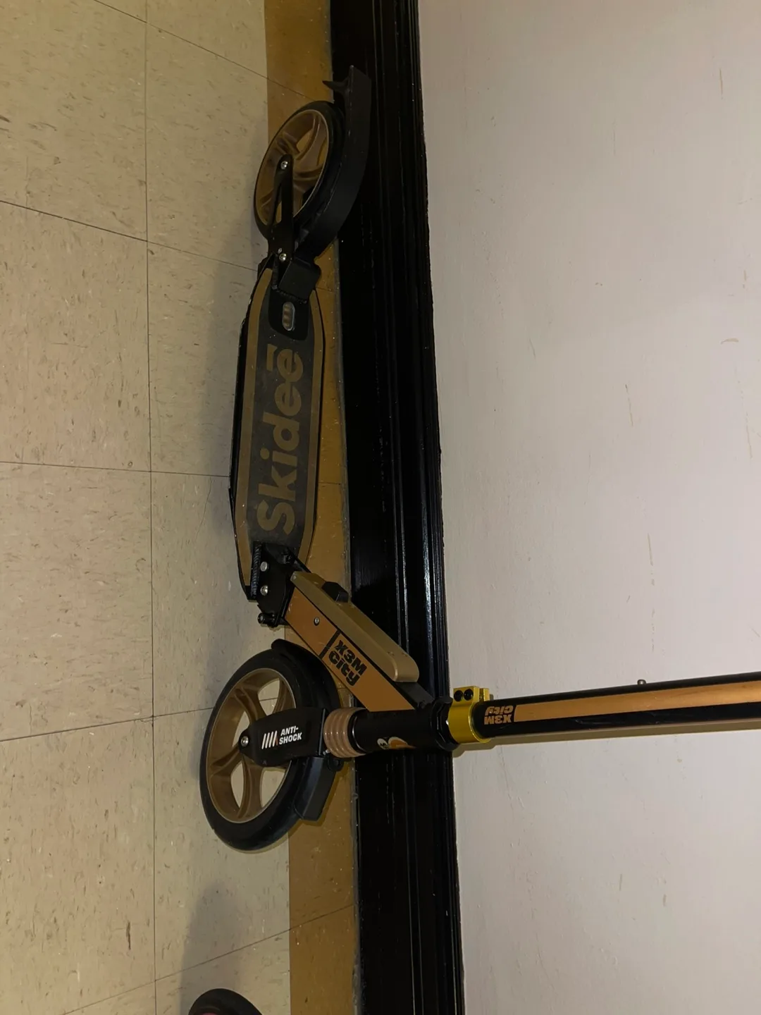 I am selling 3 scooters image indicator(10)