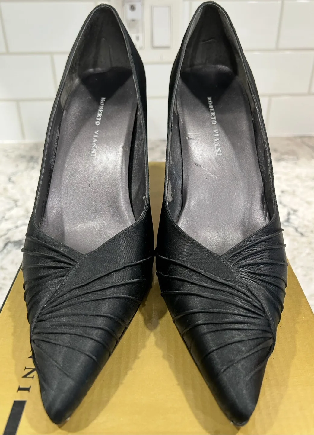 Roberto Vianni Women’s Black Heels image indicator(2)