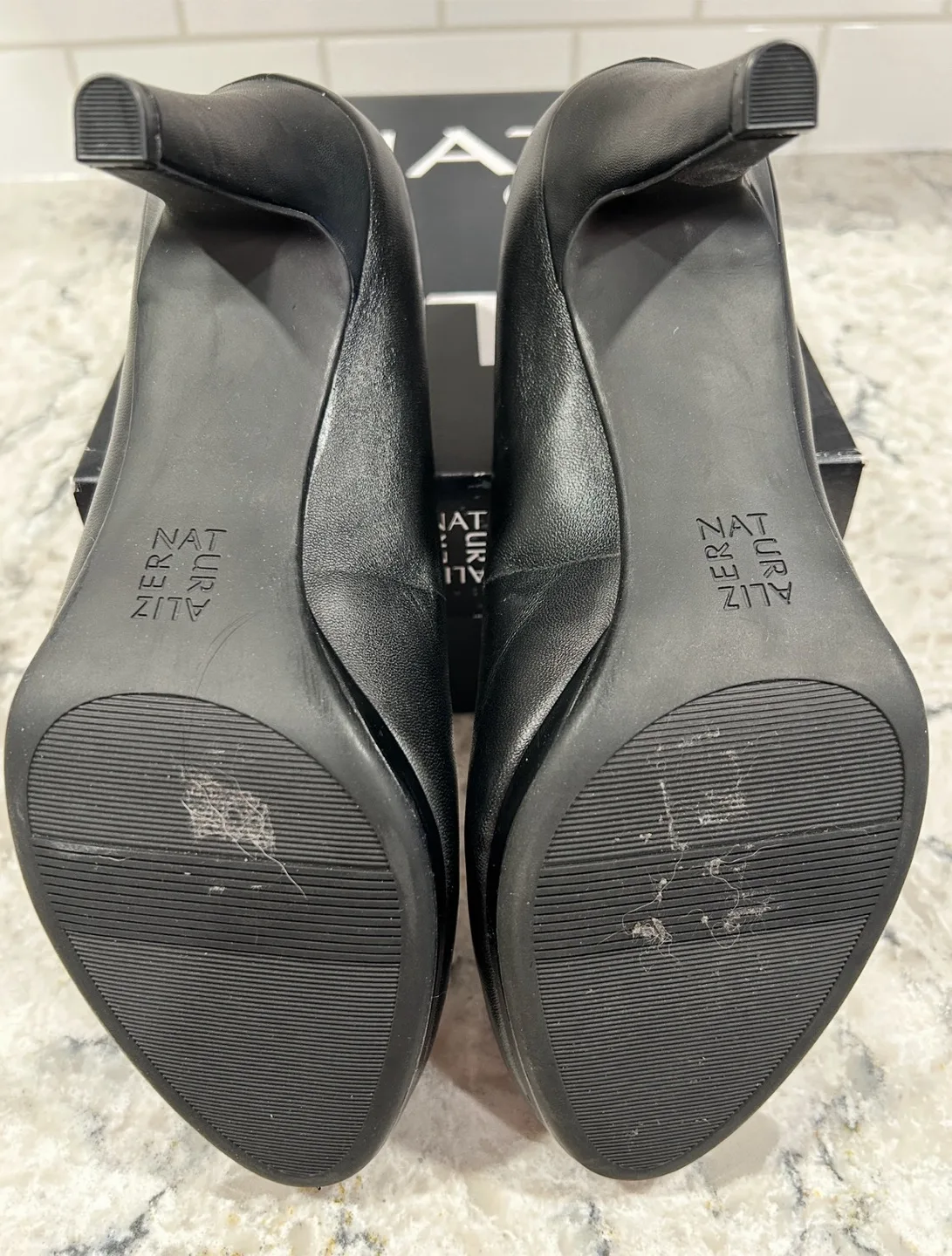 Naturalizer Womens Black Leather Michelle Pump Heels image indicator(5)