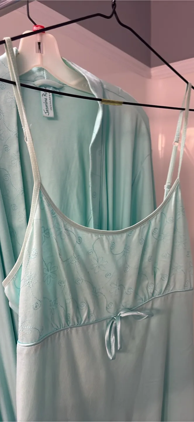 Jasmine Rose Intimates Robe & Nightgown Set image indicator(2)