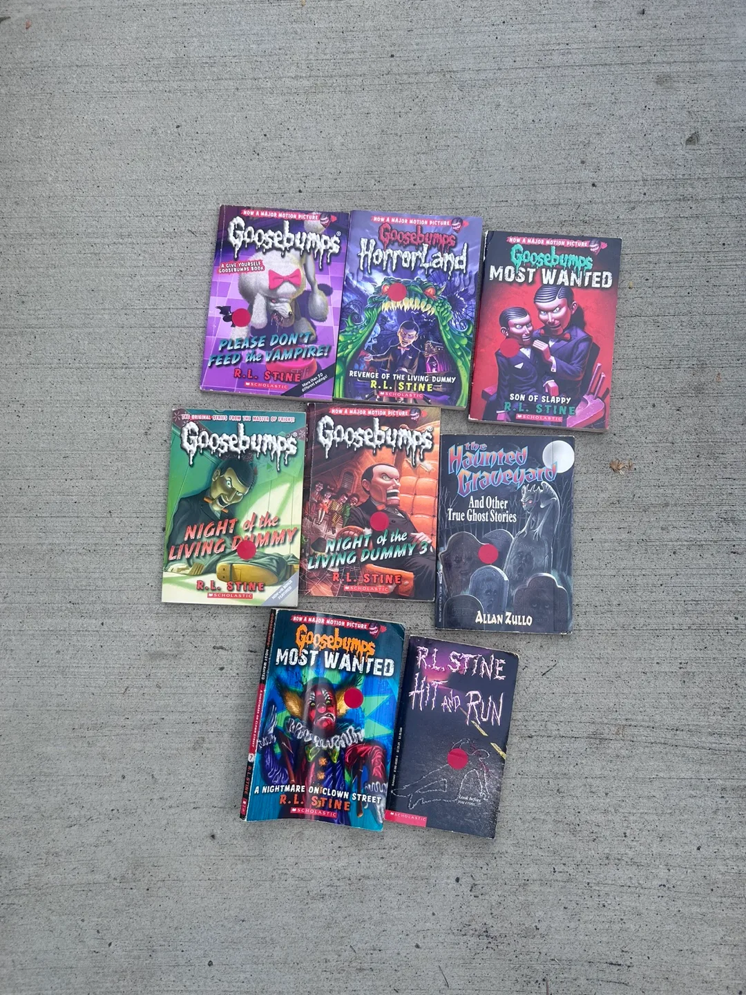 Goosebumps & R.L. Stine Books Bundle thumbnail
