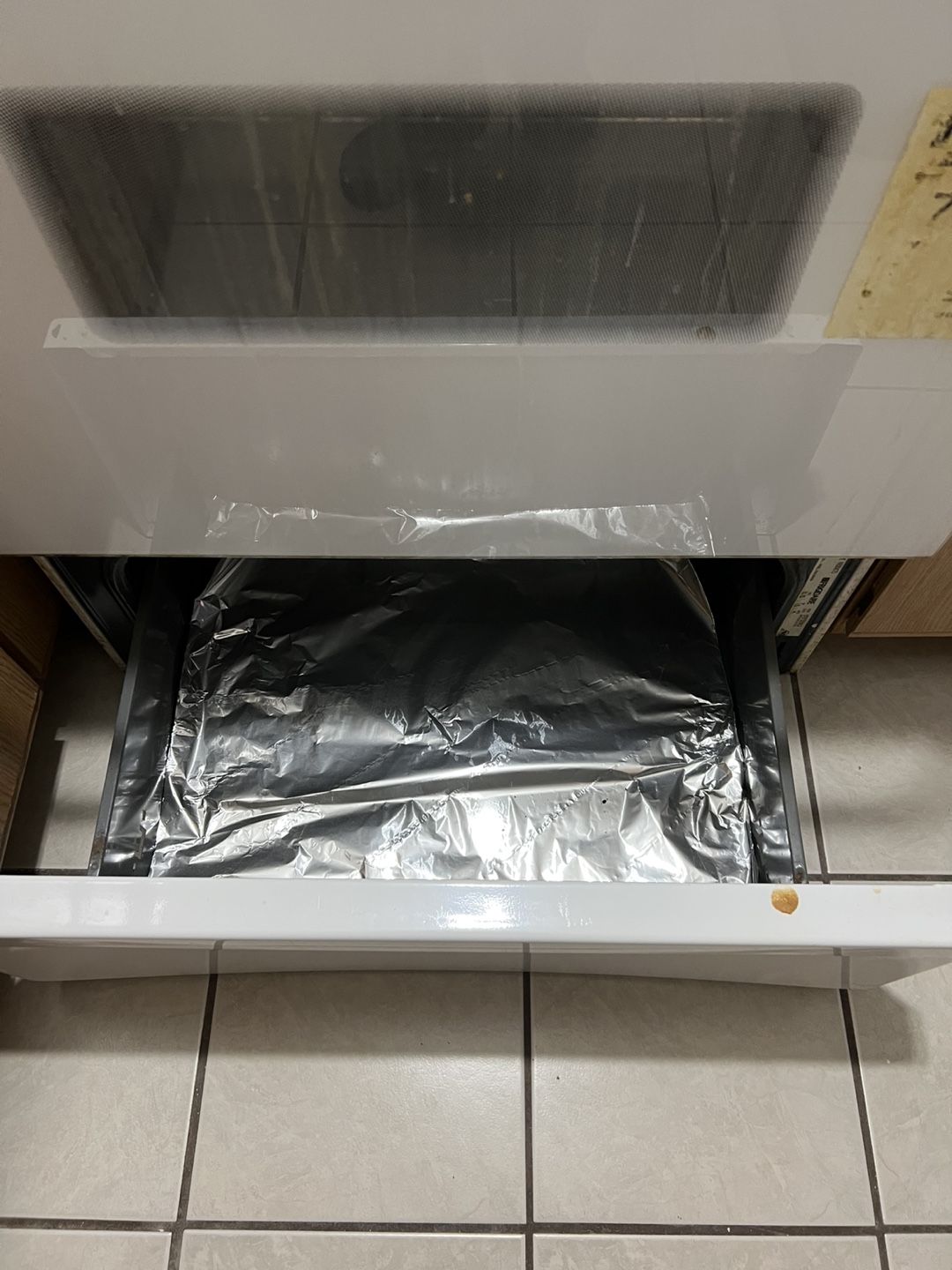 Frigidaire Electric Range - photo 3