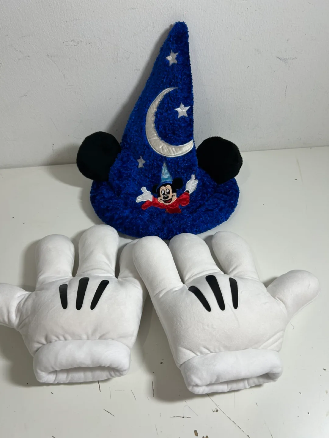Mickey Mouse Sorcerer Hat & Glove Set thumbnail