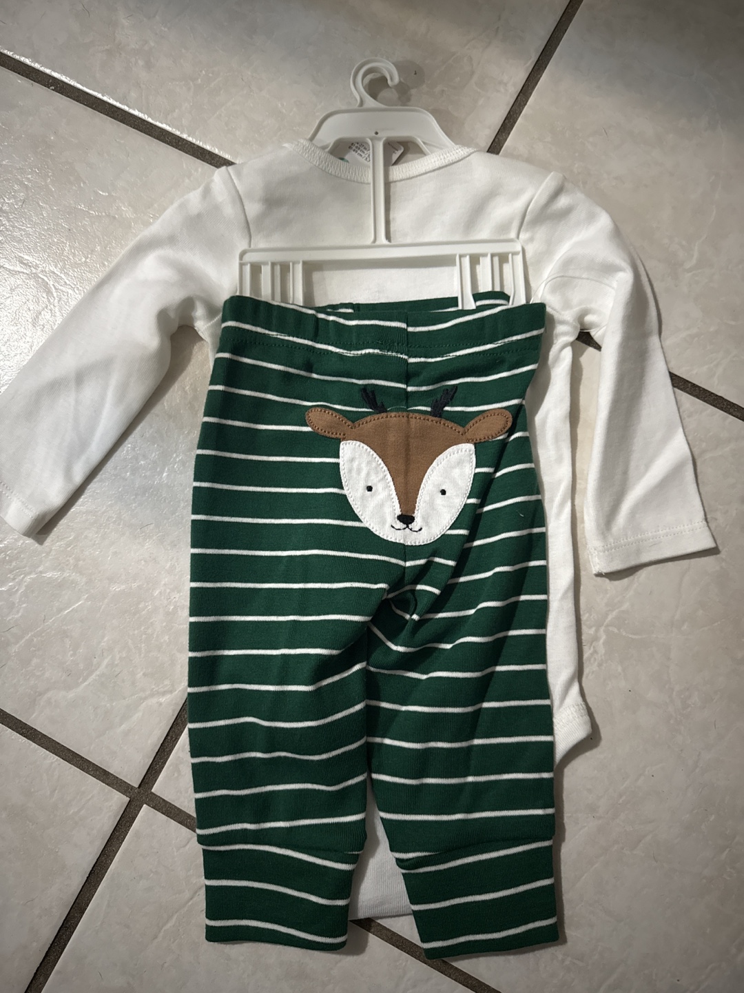 Carter's 2-Piece Reindeer Outfit - Size 6 Months - photo 2