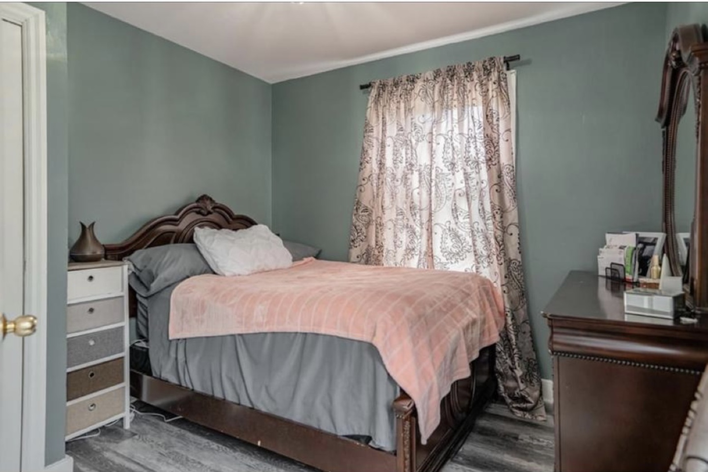 house for rent in the Falls - photo 3