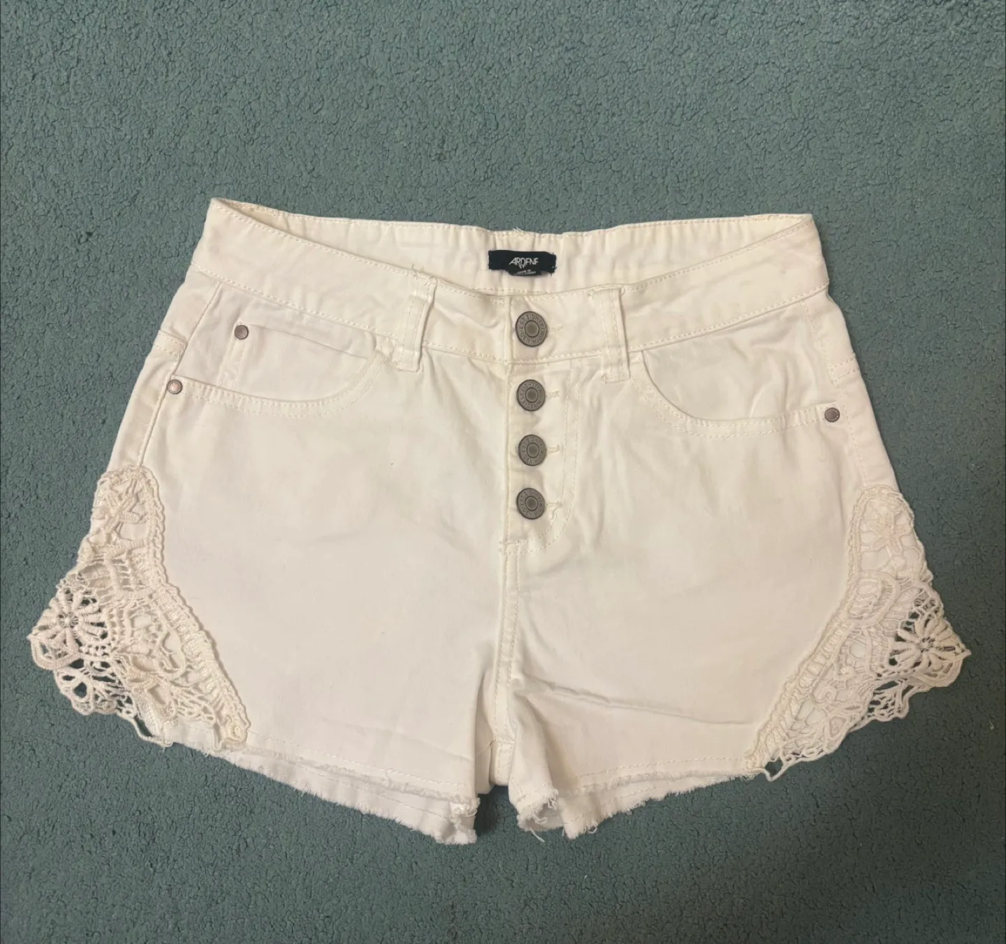 Summer Closet Clearout - XS image indicator(4)