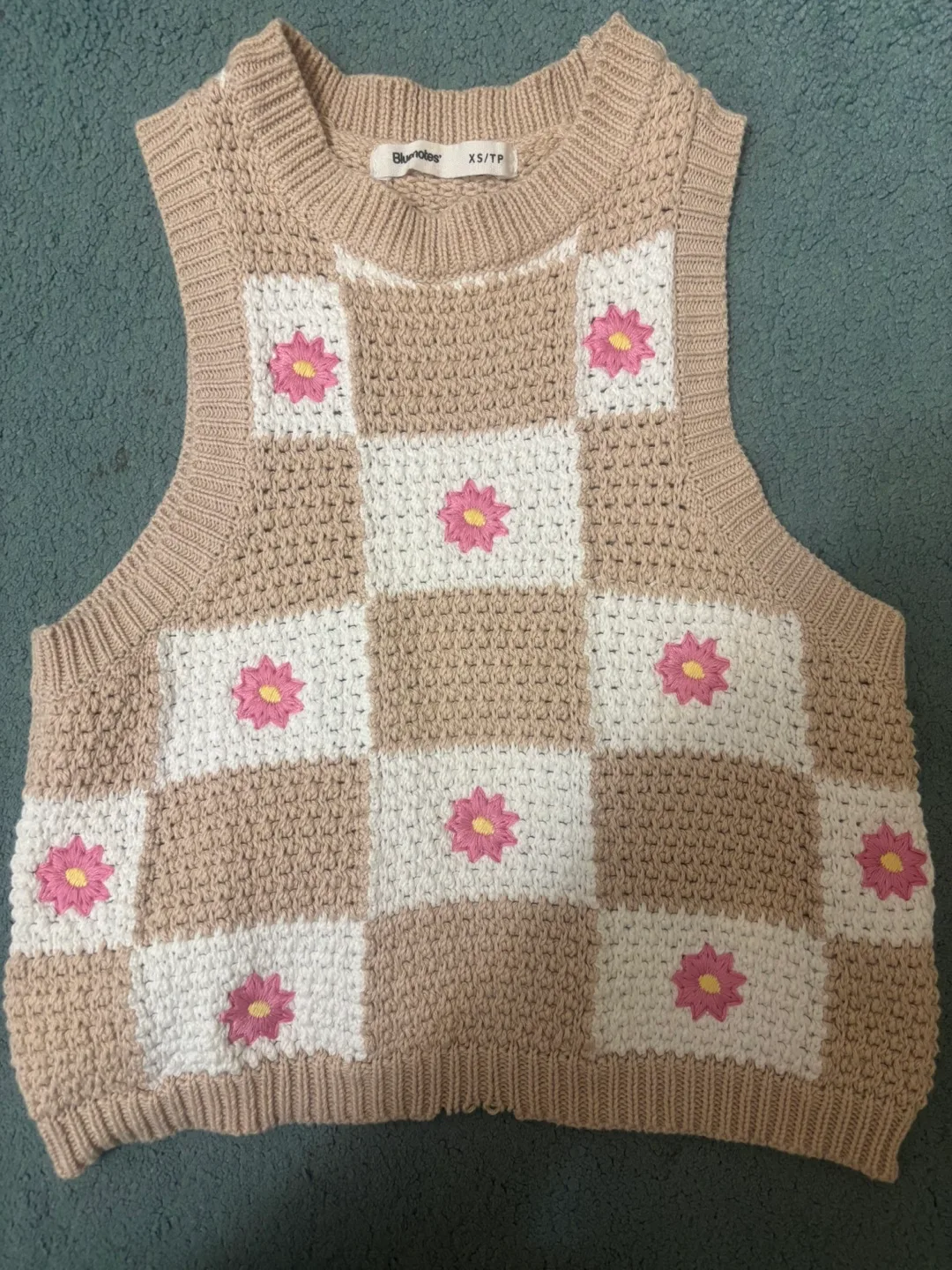 Summer Closet Clearout - XS image indicator(2)