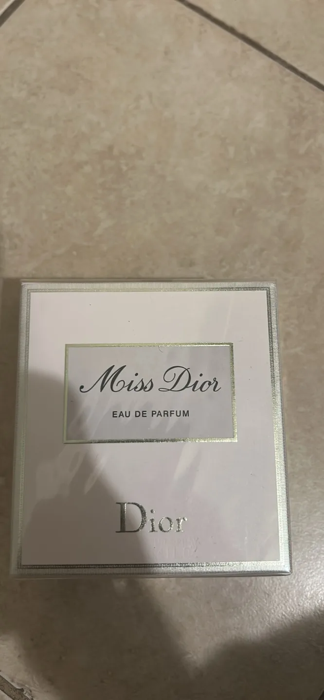 Miss Dior Eau de Parfum 100ml thumbnail