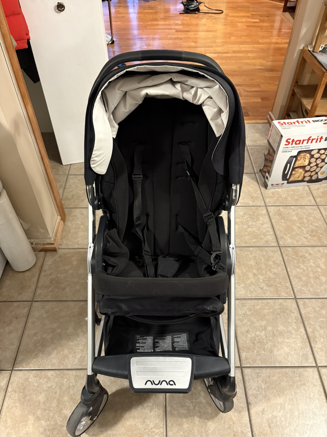 Nuna Mixx Black Stroller