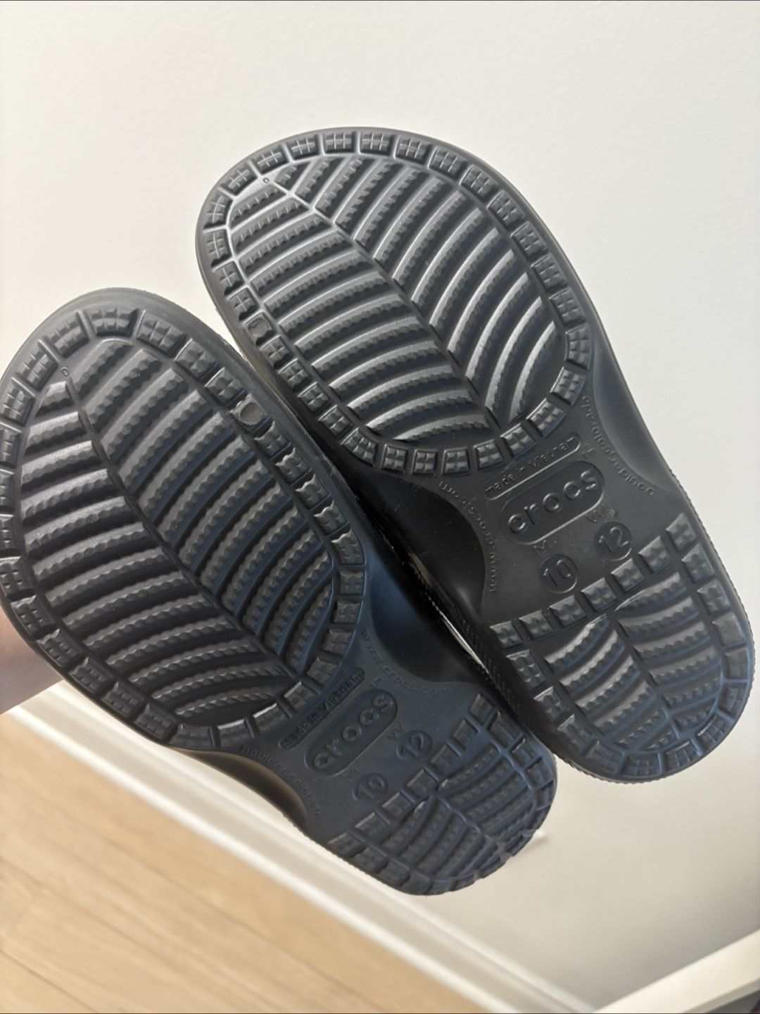 NEW* Crocs Classic Black Slides - Size 10 - photo 2