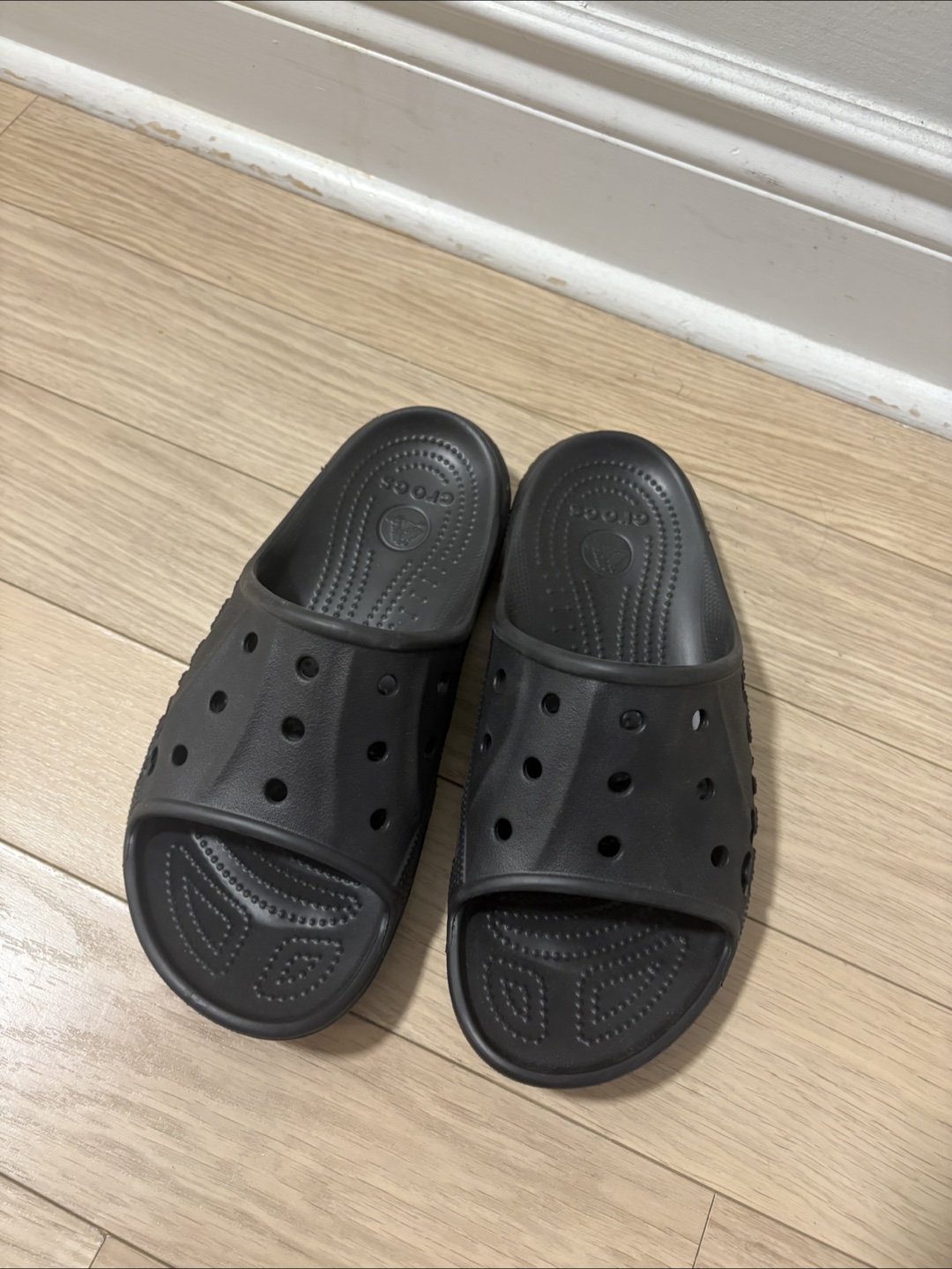 NEW* Crocs Classic Black Slides - Size 10