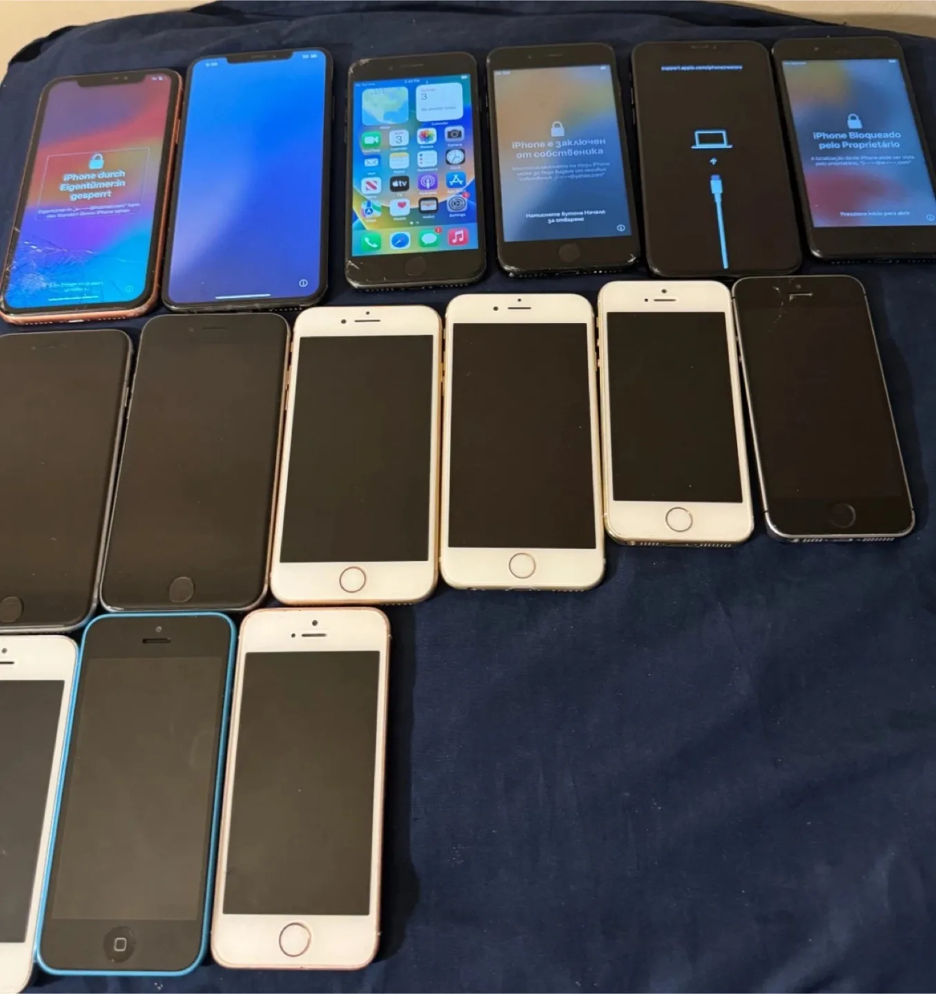 iPhone LOT thumbnail