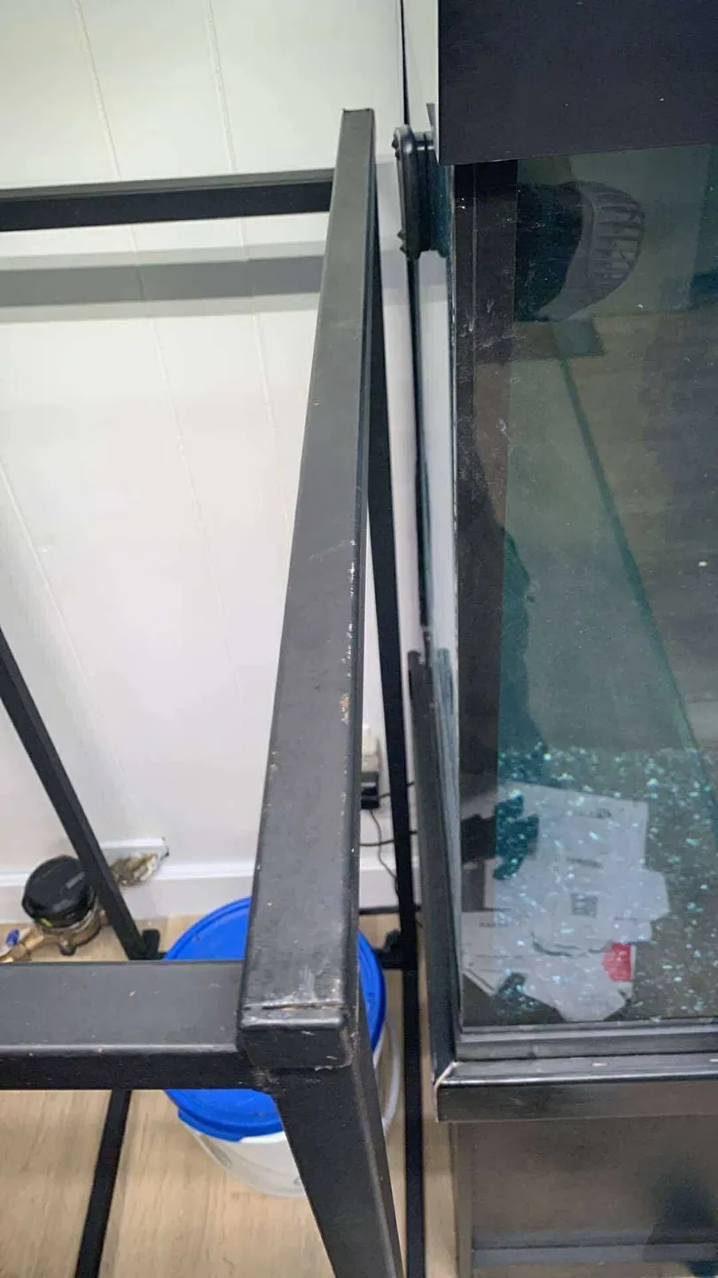 Aquarium Tubular Stand - 48x18in image indicator(4)