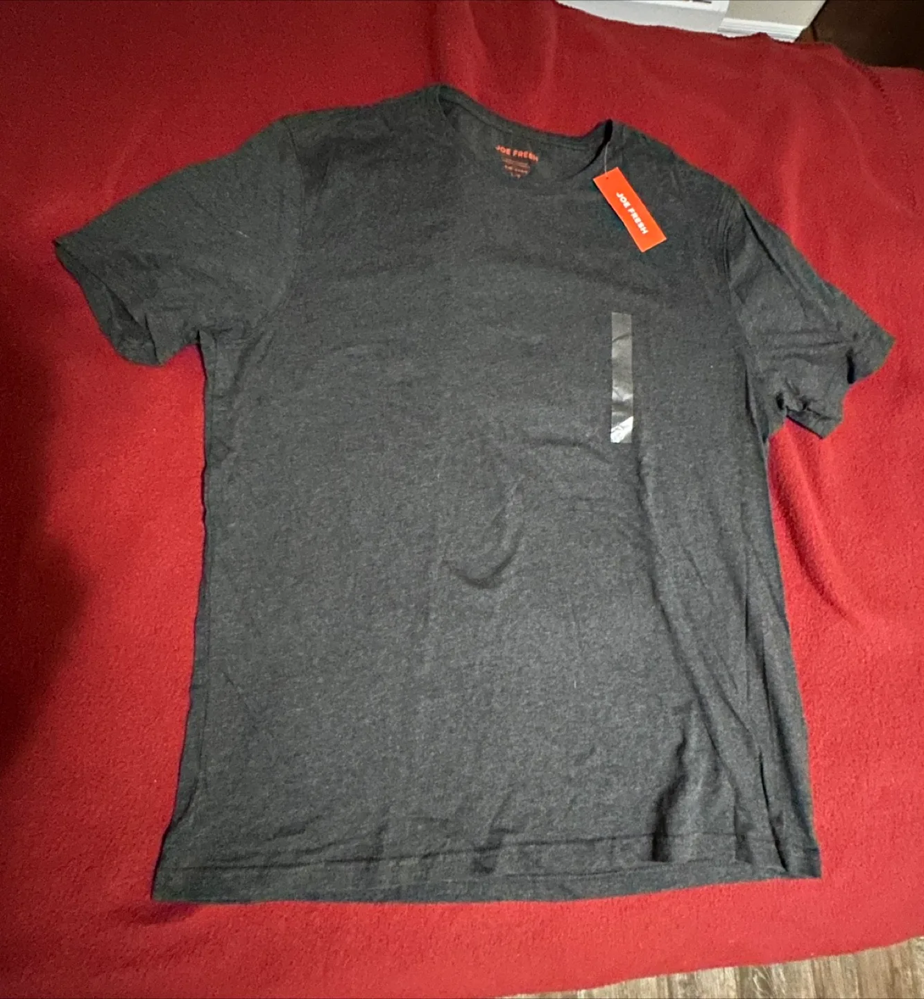 Joe Fresh & Russell Athletic T-Shirts - Size L image indicator(2)
