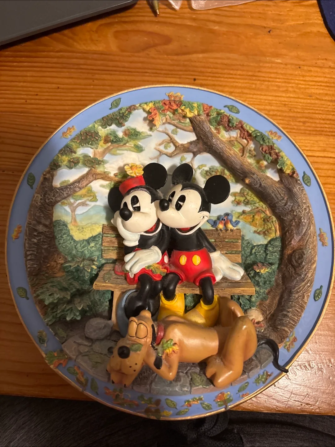 Disney Mickey & Minnie Plate thumbnail