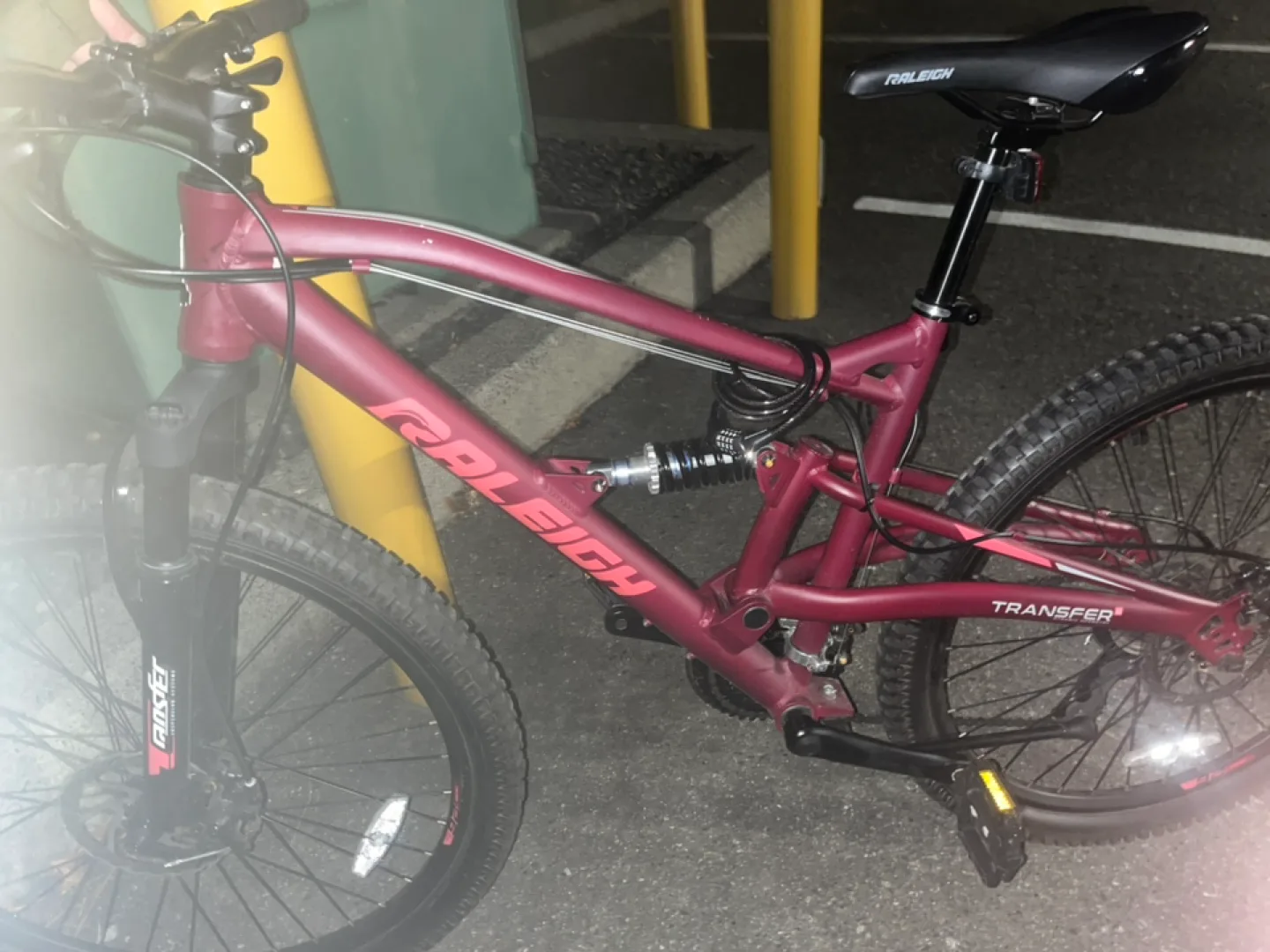 Raleigh Transfer 26-in Wheel Mountain Bike Plum image indicator(3)