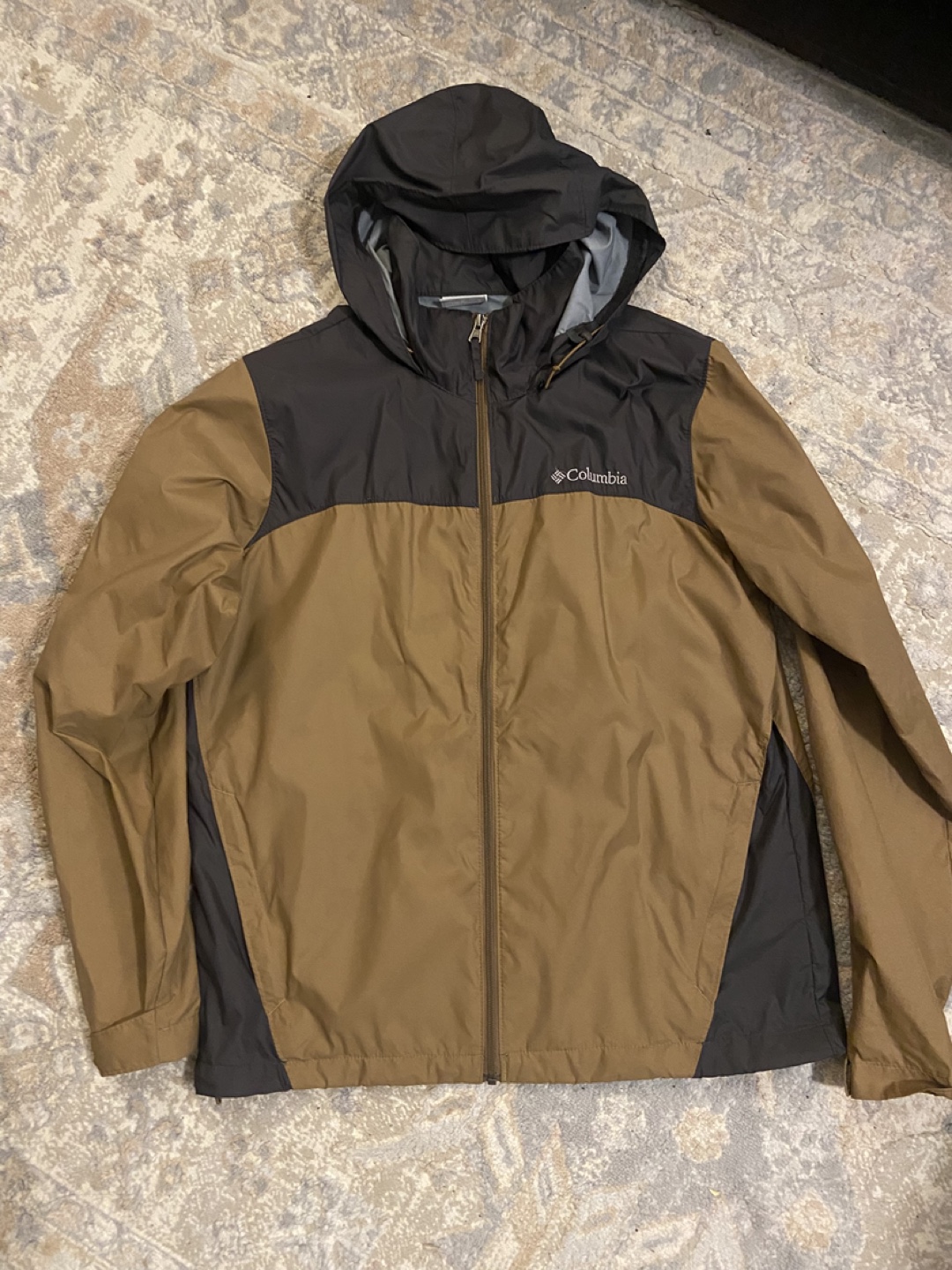Columbia Glennaker Rain Jacket (size M)