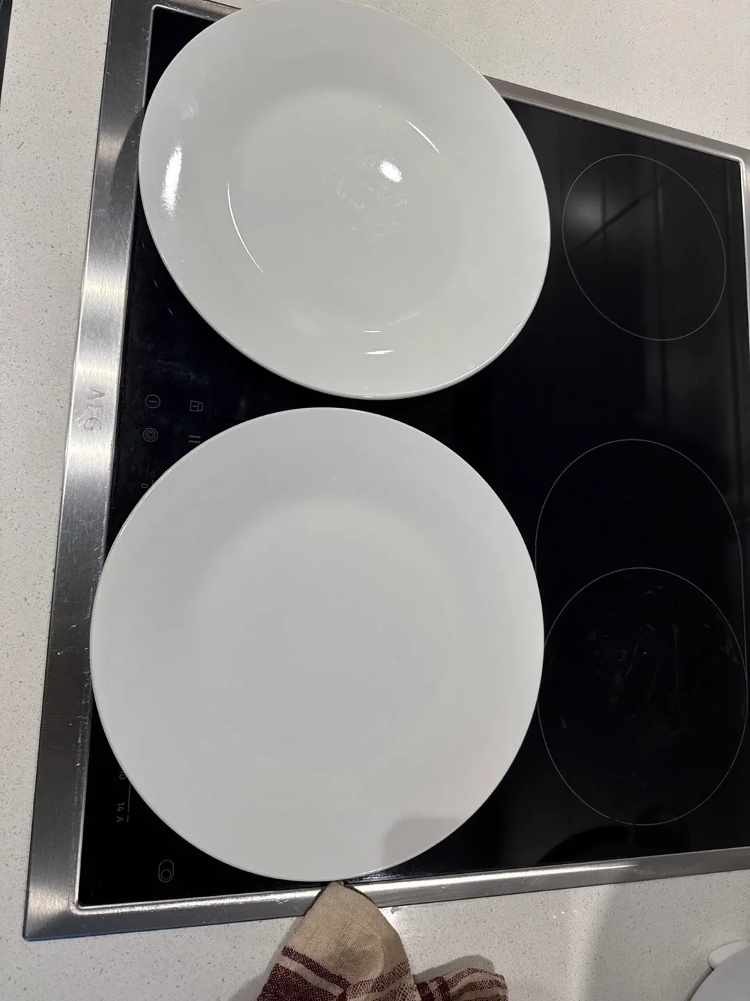 White Plates thumbnail