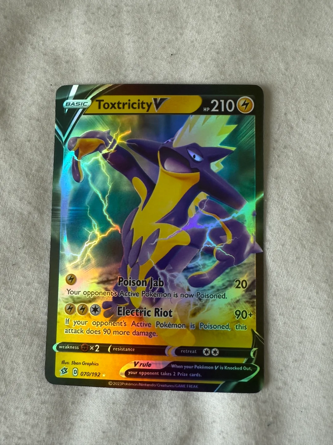 Toxtricity V Pokemon Card thumbnail
