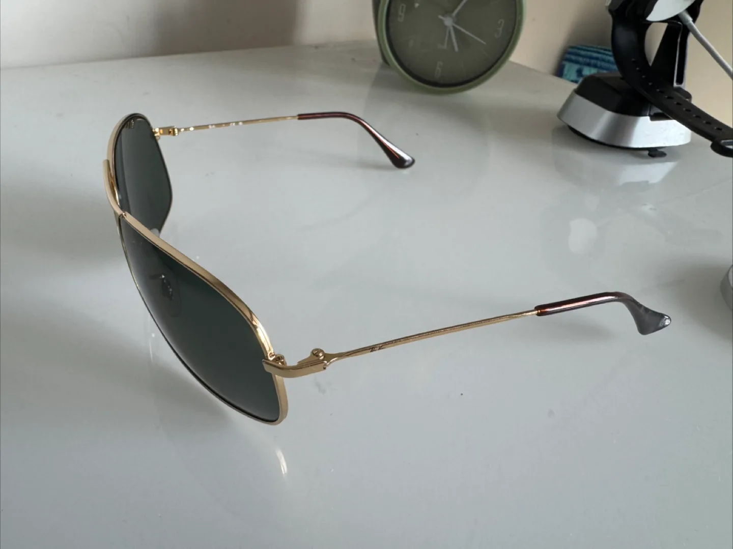 Ray-Ban Aviator Sunglasses with Case image indicator(5)