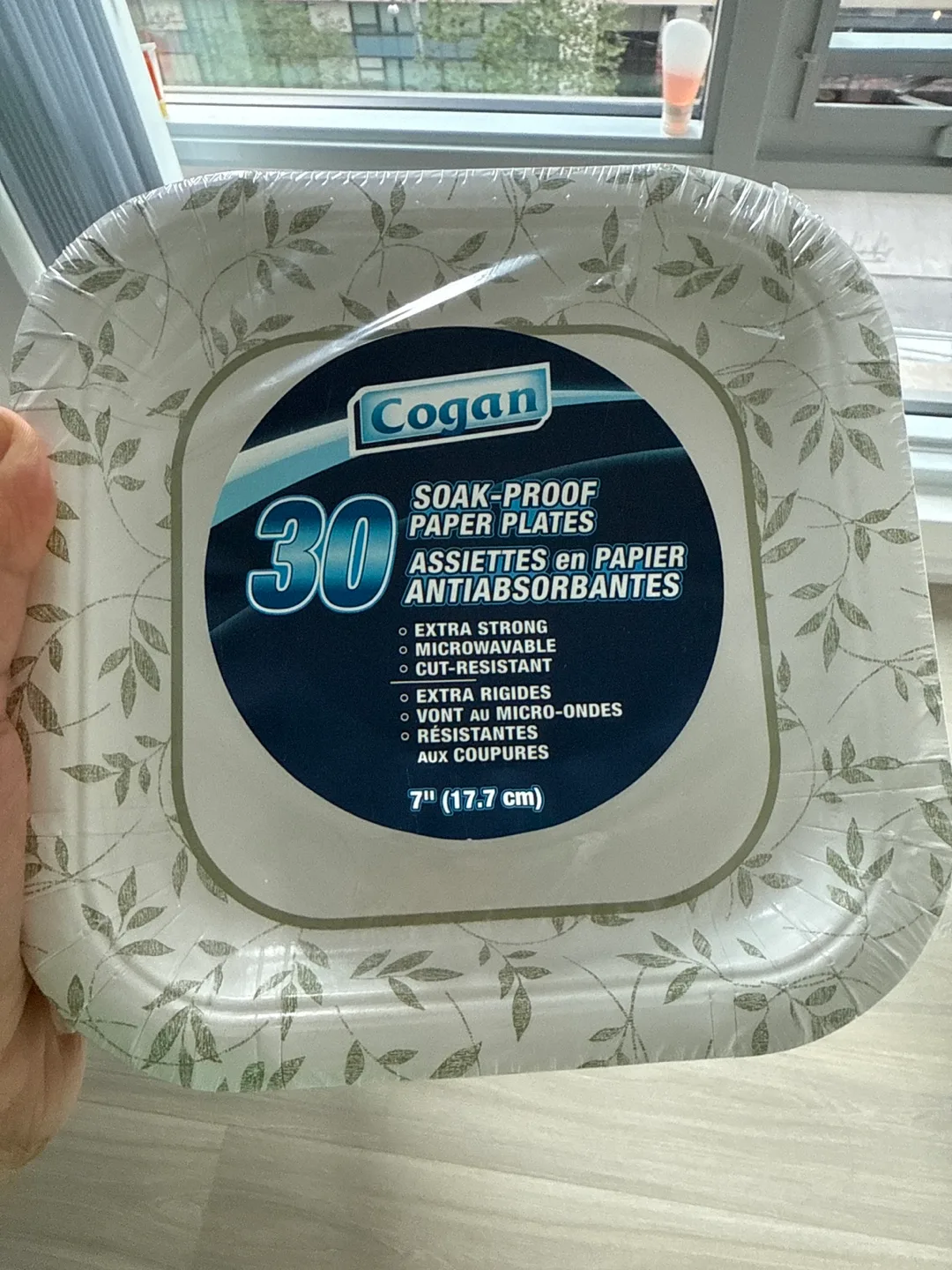 Cogan Soak-Proof Paper Plates - 30 Plates thumbnail
