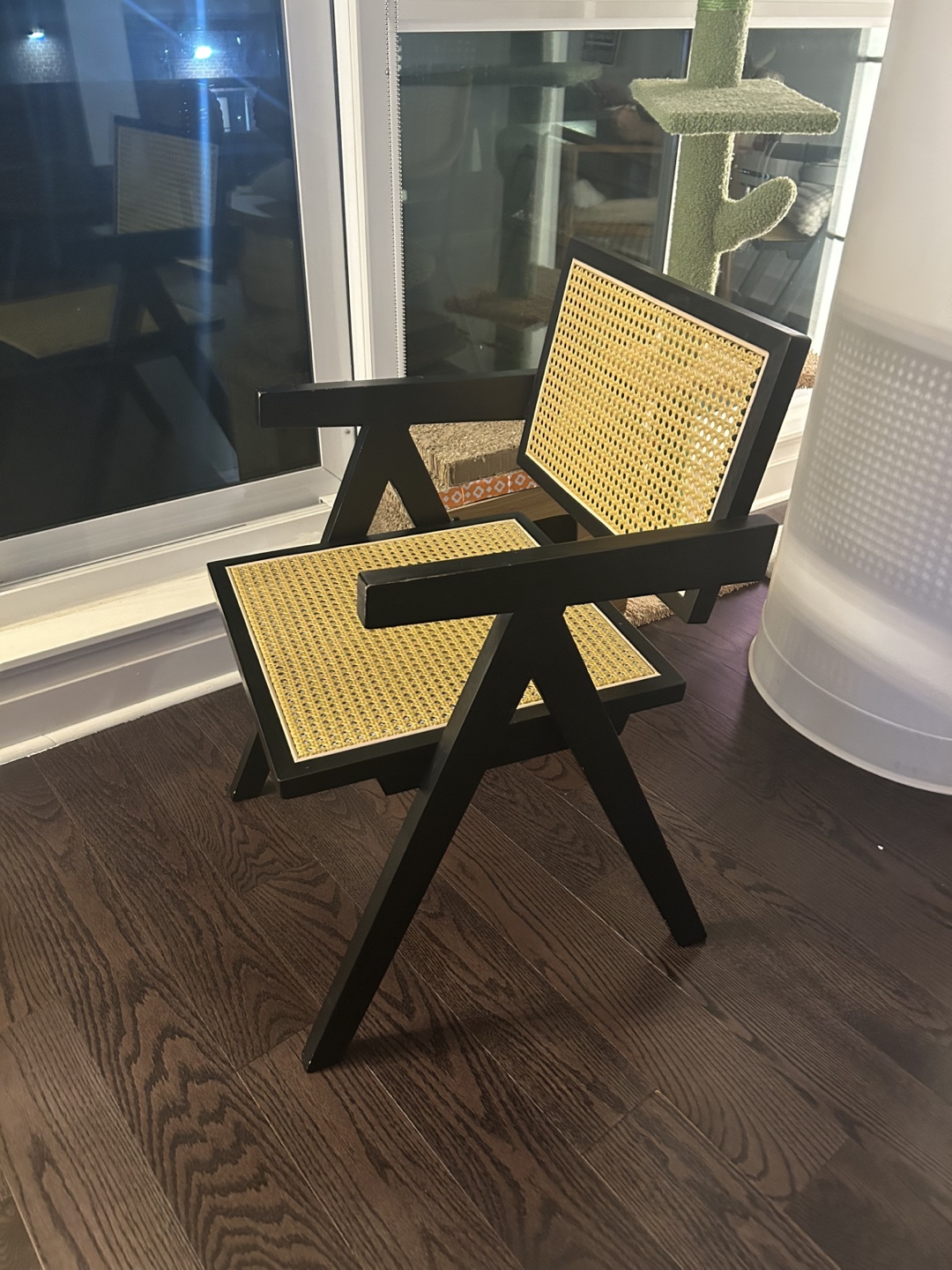 Accent arm chairs