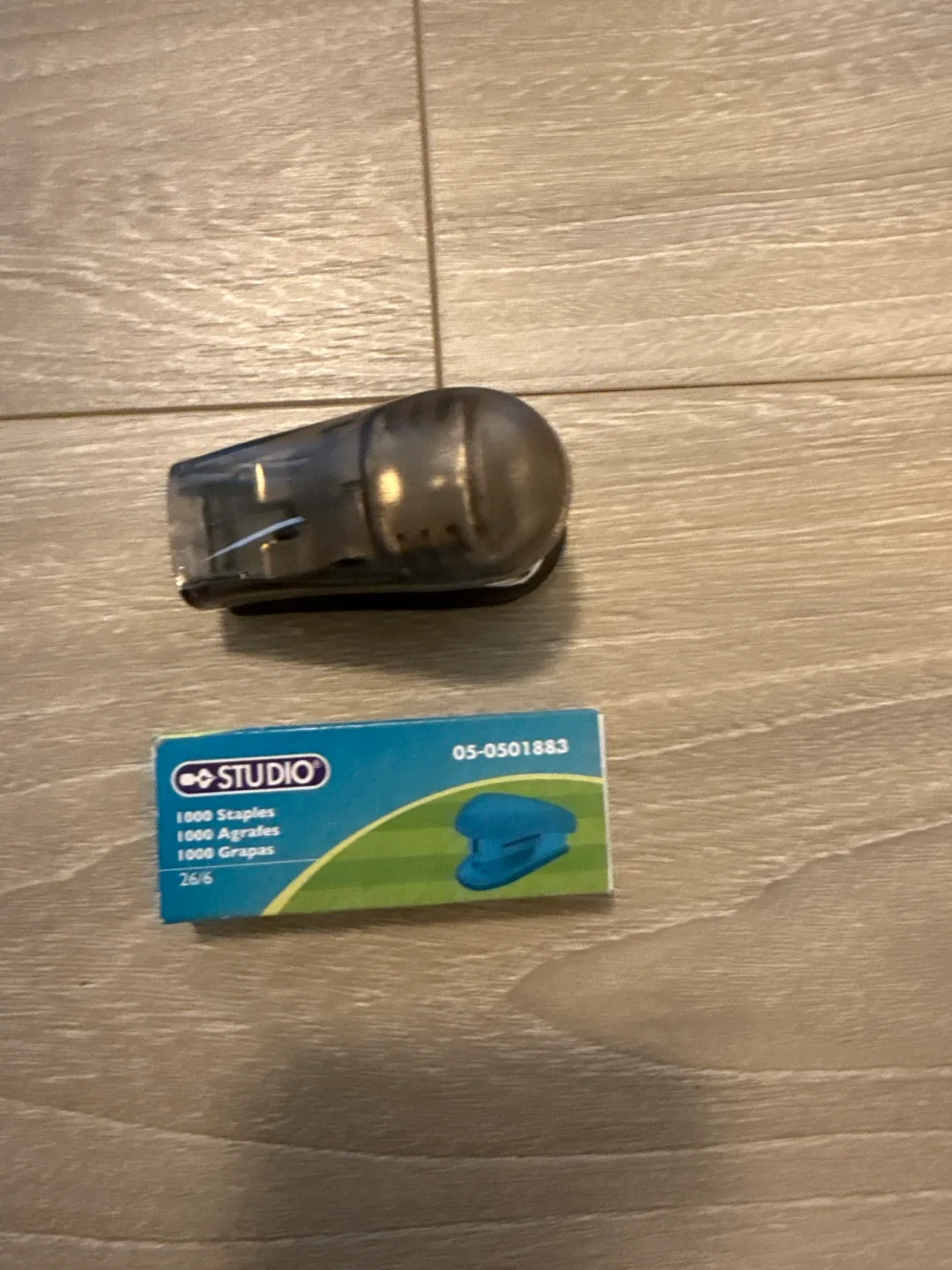 Studio Stapler with Staples thumbnail
