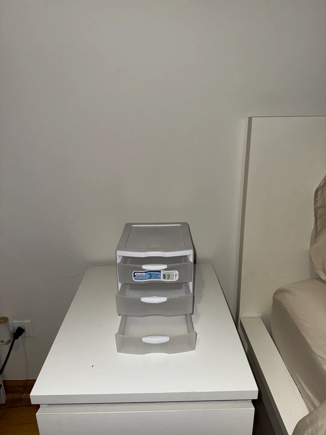 Sterilite 3 Drawer Unit - White thumbnail