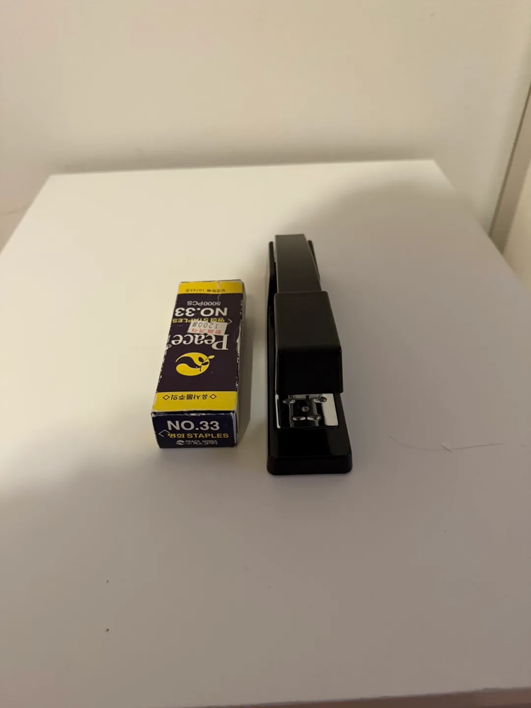 Peace Stapler + NO.33 Staples thumbnail
