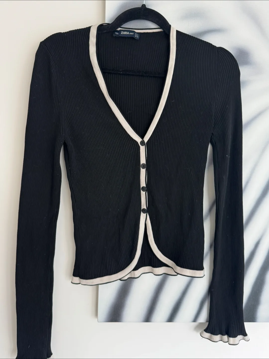 ‼️MOVING OUT SALE‼️Zara Knit Black Cardigan - Size S thumbnail